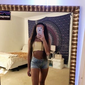 light wash american eagle shorts